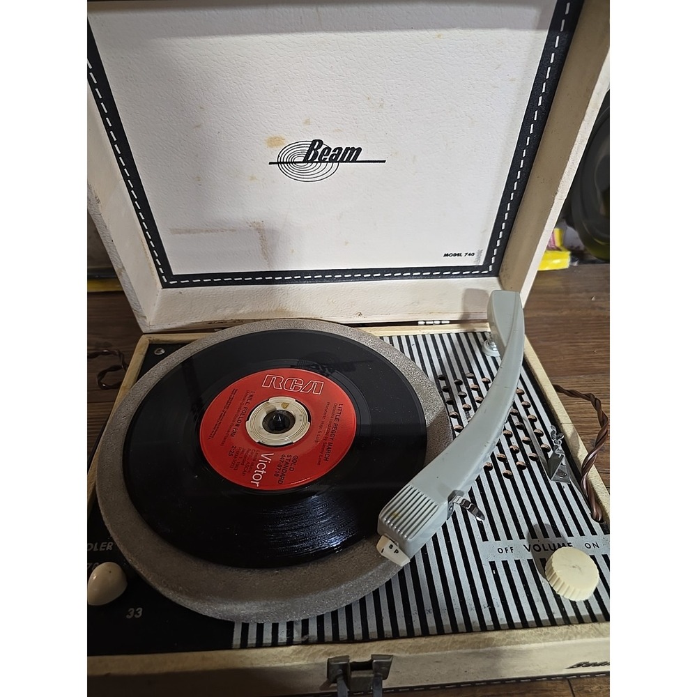 VINTAGE BEAM PORTABLE RECORD PLAYER SUITCASE TURNTABLE